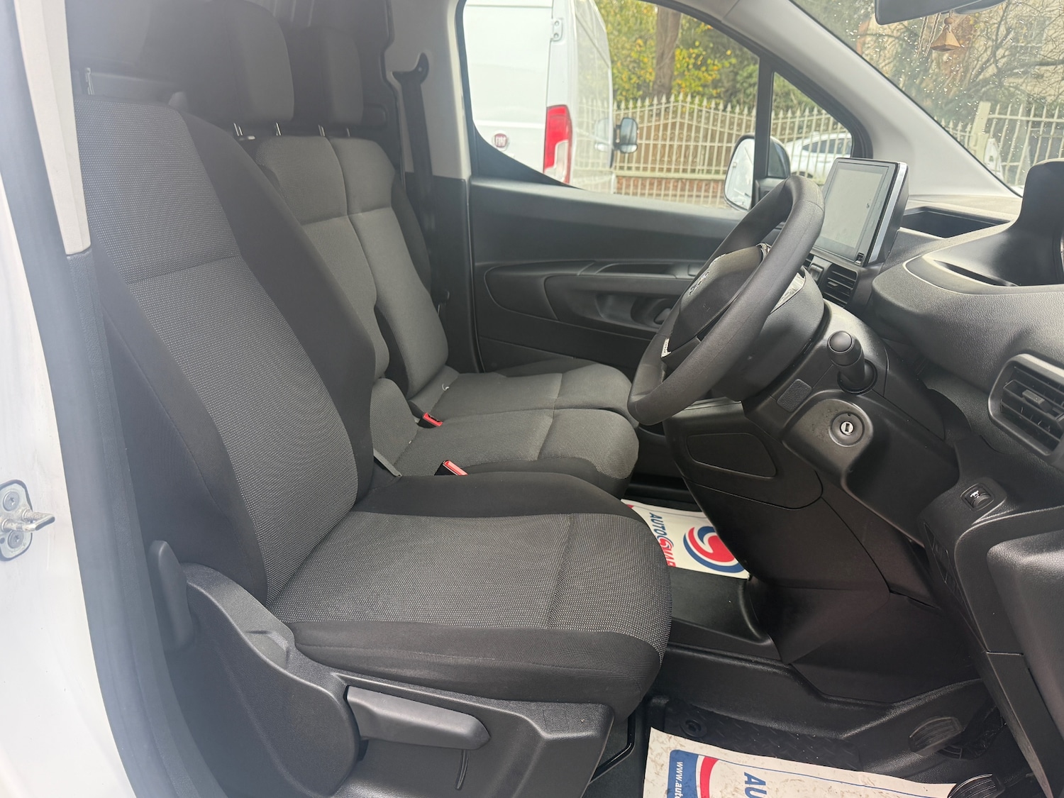 Used Peugeot Partner 2022 for sale - 76649635: Photo 27