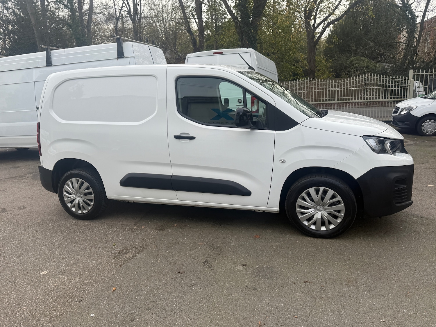 Used Peugeot Partner 2022 for sale - 76649635: Photo 3