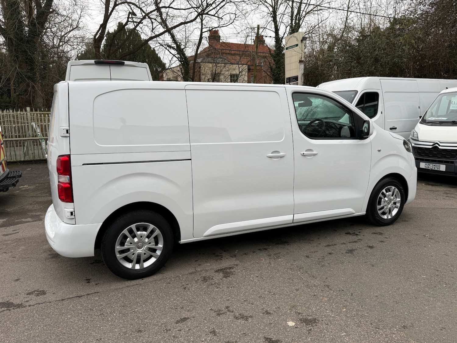 Used Vauxhall Vivaro 2019 for sale - 77342797: Photo 2