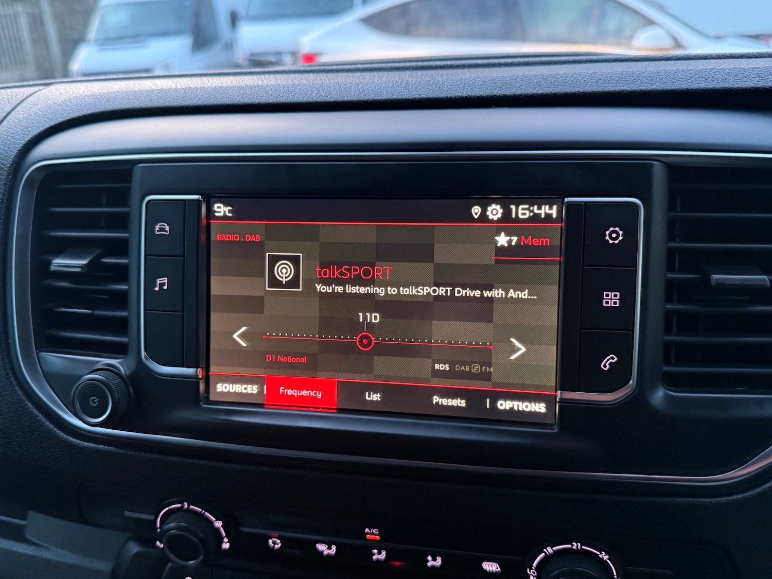 Used Citroen Dispatch 2021 for sale - 77342909: Photo 28