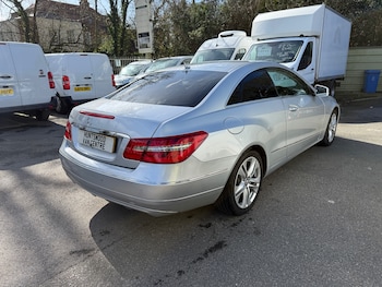 Used Mercedes-Benz E Class 2011 for sale - 77871771: Photo