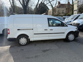 Used Volkswagen Caddy Maxi 2015 for sale - 77666639: Photo