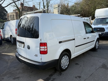 Used Volkswagen Caddy Maxi 2015 for sale - 77666639: Photo