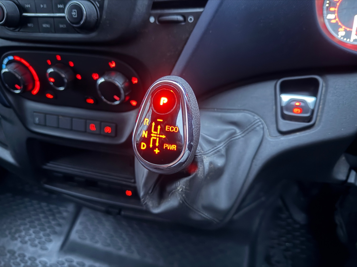 Used Iveco Daily 2020 for sale - 76848907: Photo 24