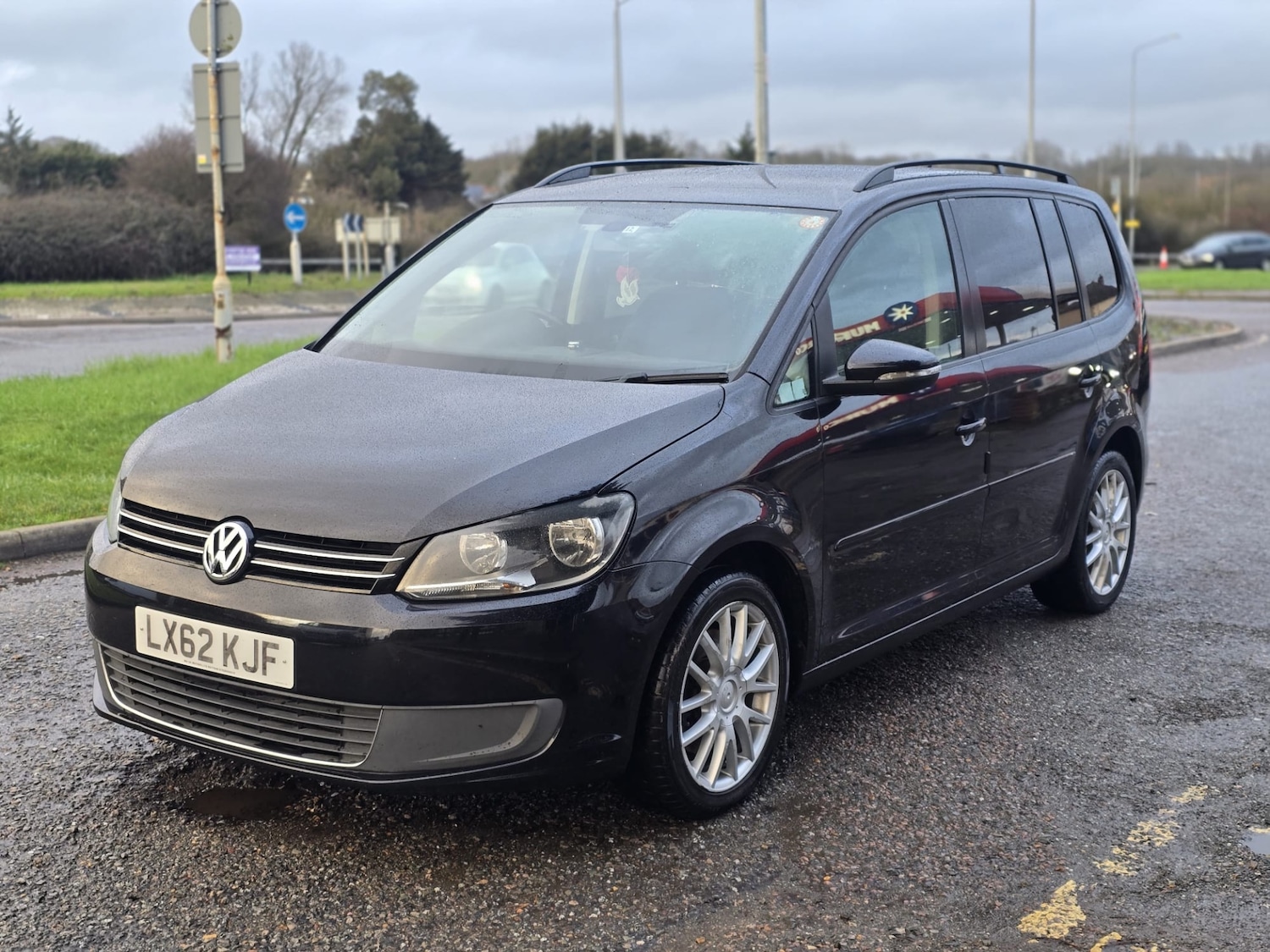 Used Volkswagen Touran 2012 for sale - 77476666: Photo 2