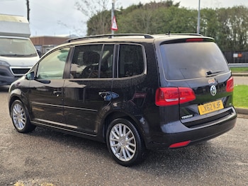 Used Volkswagen Touran 2012 for sale - 77476666: Photo