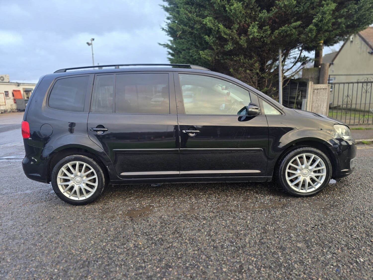 Used Volkswagen Touran 2012 for sale - 77476666: Photo 7