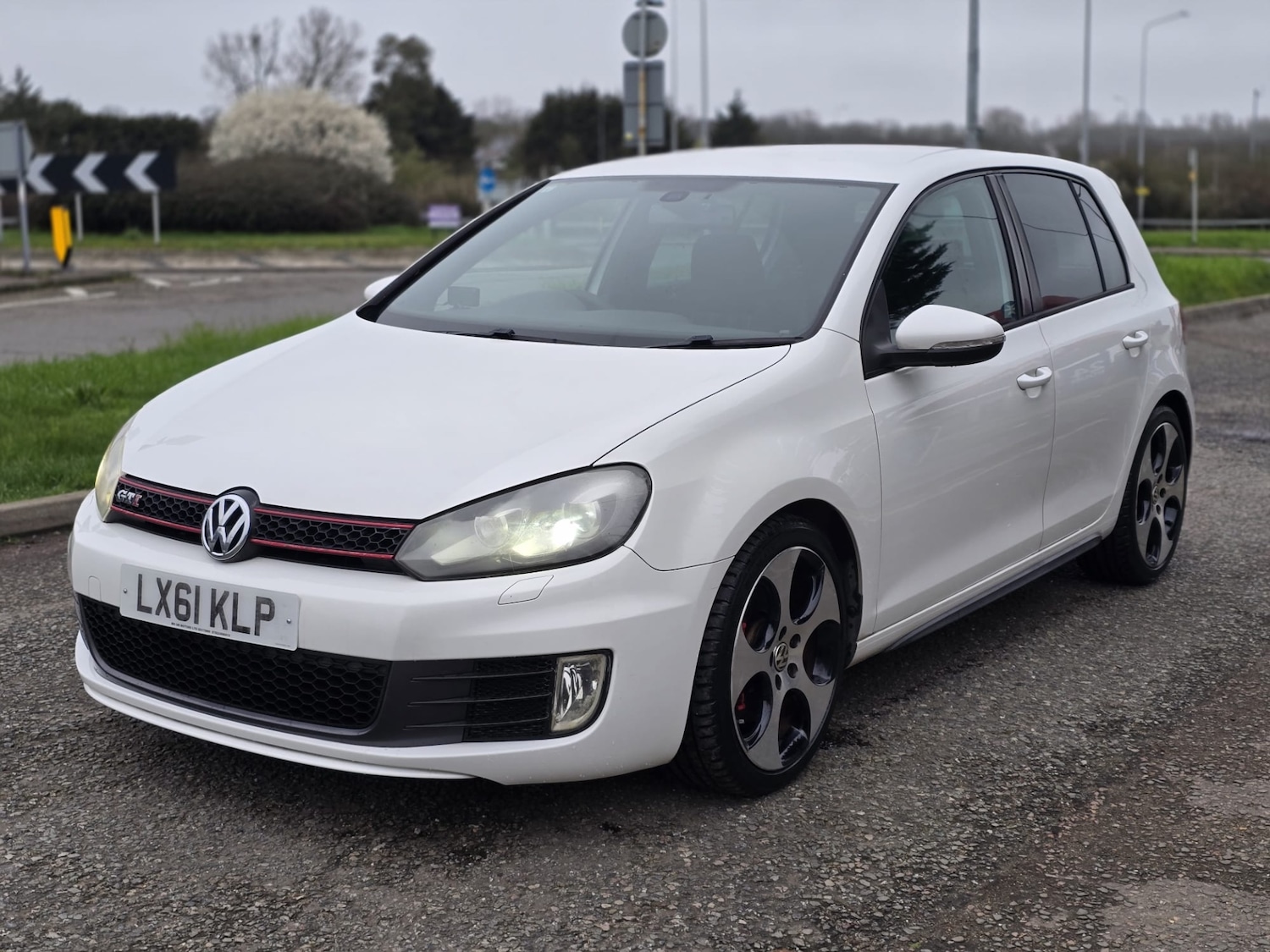 Used Volkswagen Golf 2011 for sale - 77803381: Photo 2