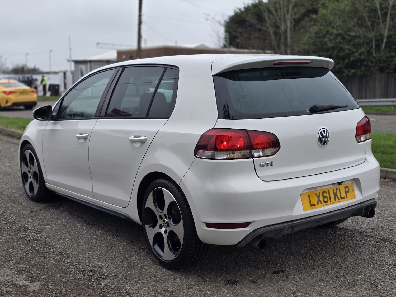 Used Volkswagen Golf 2011 for sale - 77803381: Photo 4