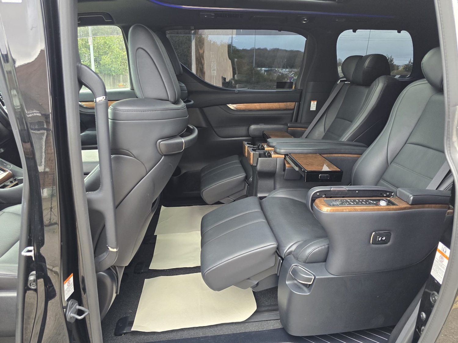 Used Toyota Alphard 2026 for sale - 78000433: Photo 23