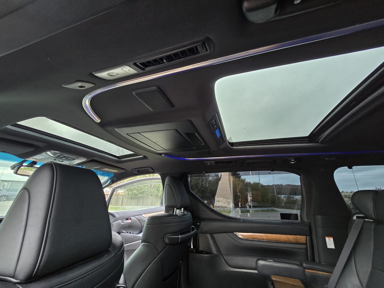 Used Toyota Alphard 2026 for sale - 78000433: Photo 45