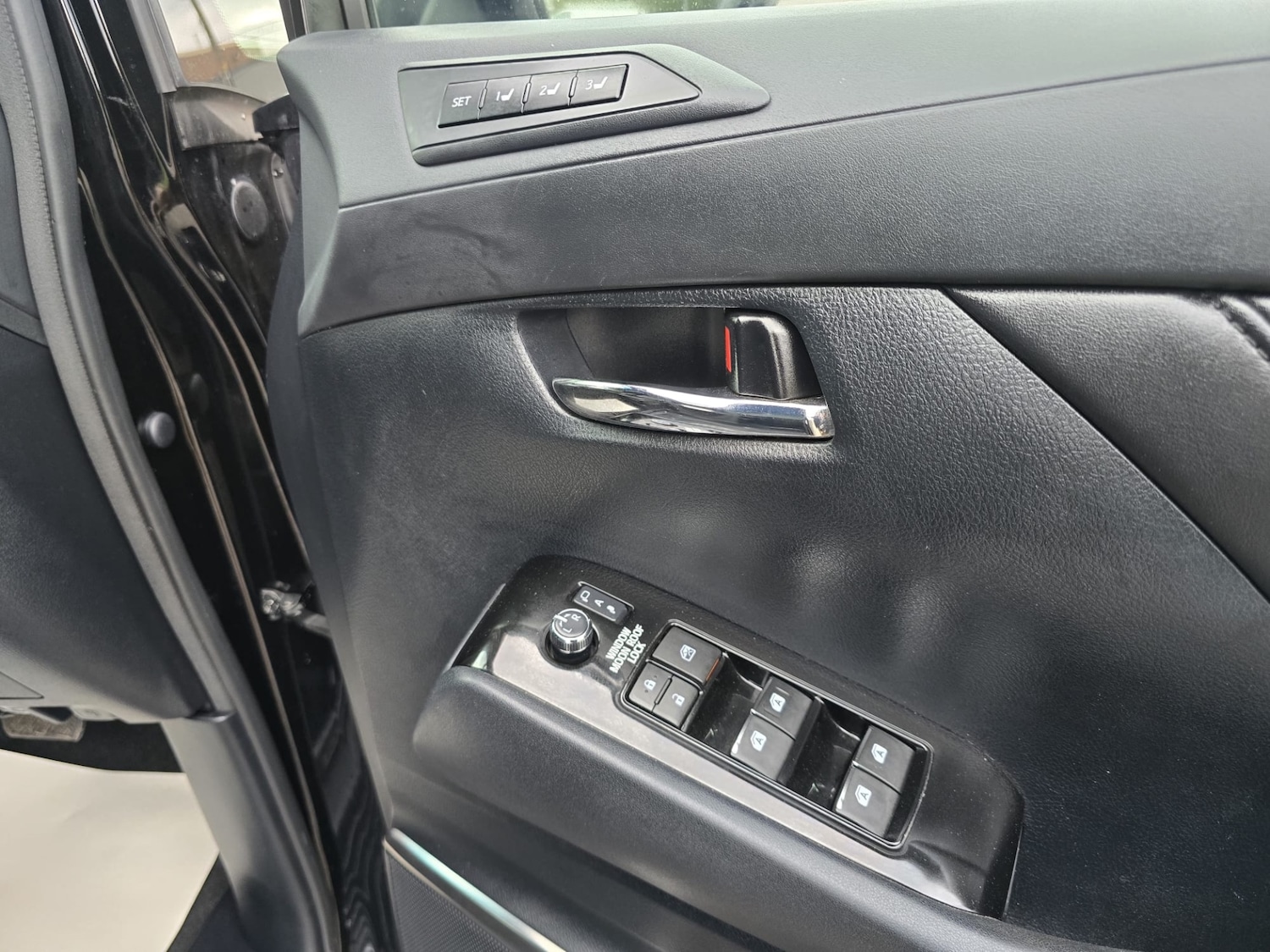 Used Toyota Alphard 2026 for sale - 78000433: Photo 49