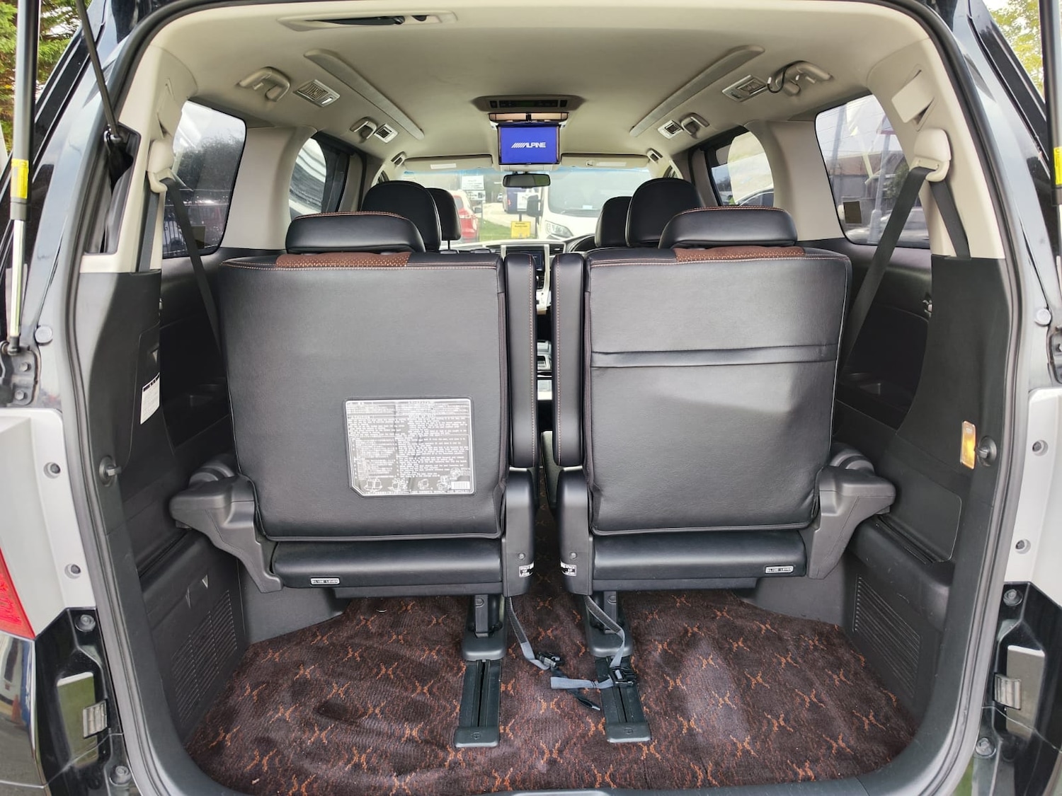 Used Toyota Alphard 2014 for sale - 76309823: Photo 17