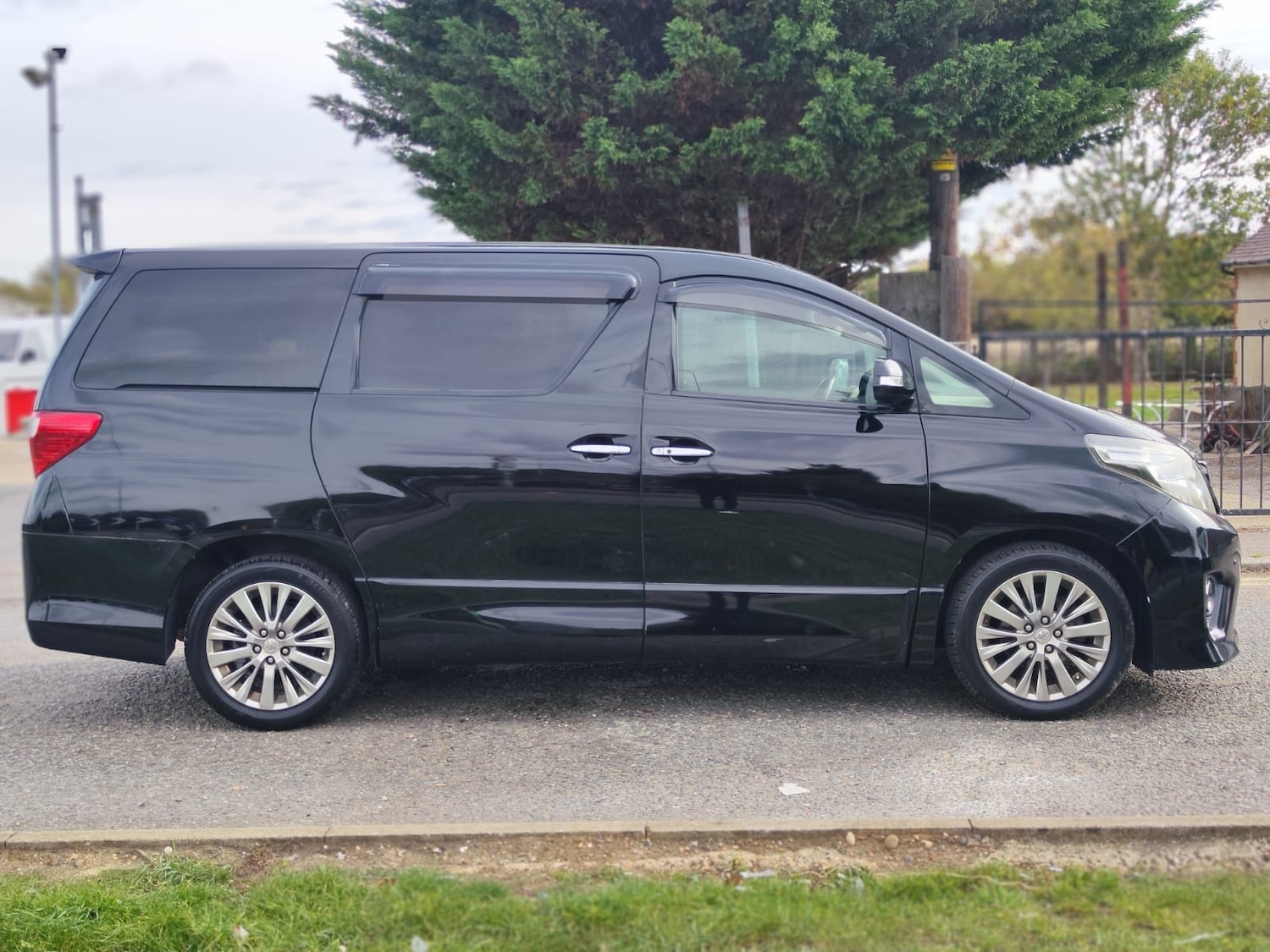 Used Toyota Alphard 2014 for sale - 76309823: Photo 6