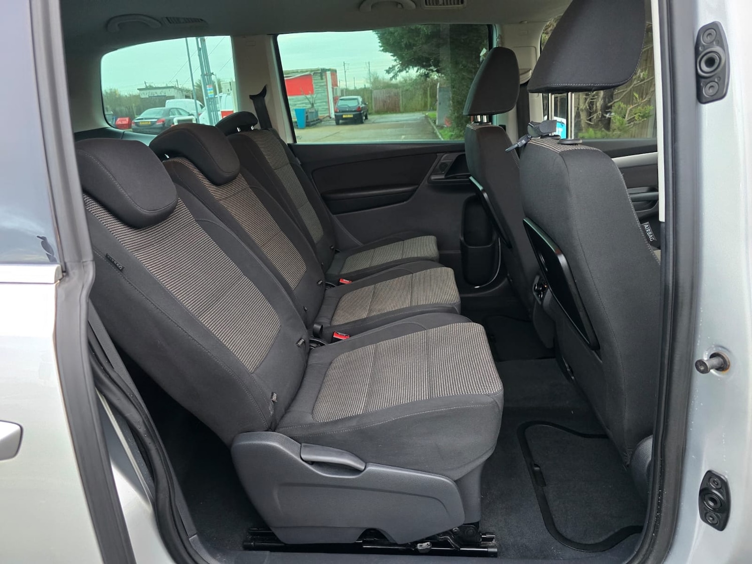 Used Volkswagen Sharan 2012 for sale - 77247420: Photo 15