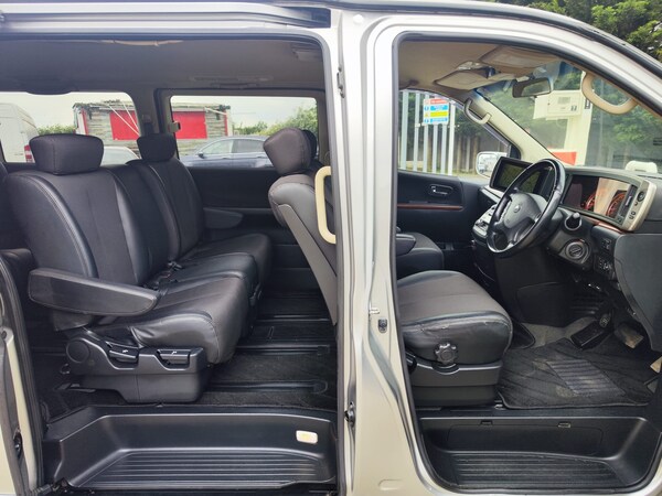 Used Nissan Elgrand 2006 for sale - 69632541: Photo 12