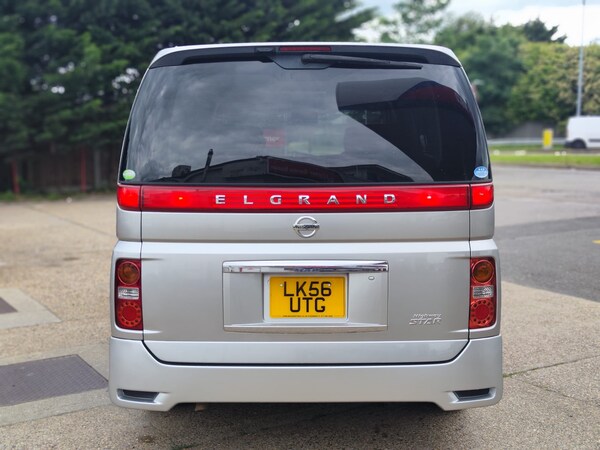 Used Nissan Elgrand 2006 for sale - 69632541: Photo 8