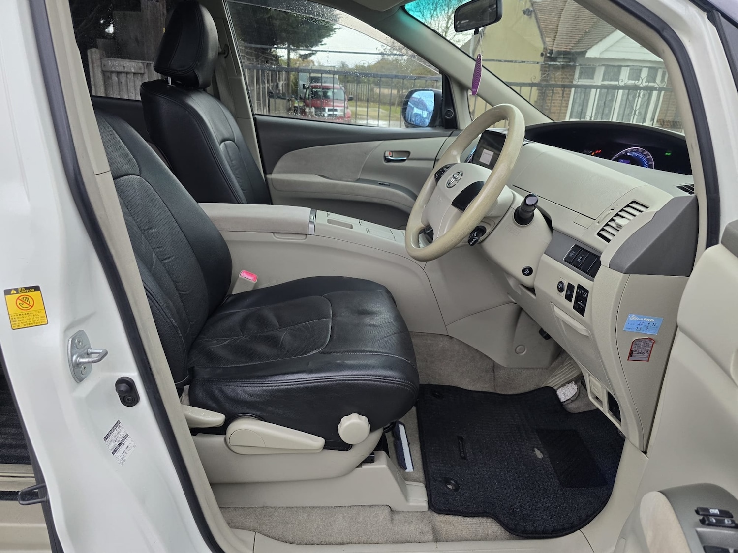 Used Toyota Estima 2010 for sale - 76542507: Photo 13