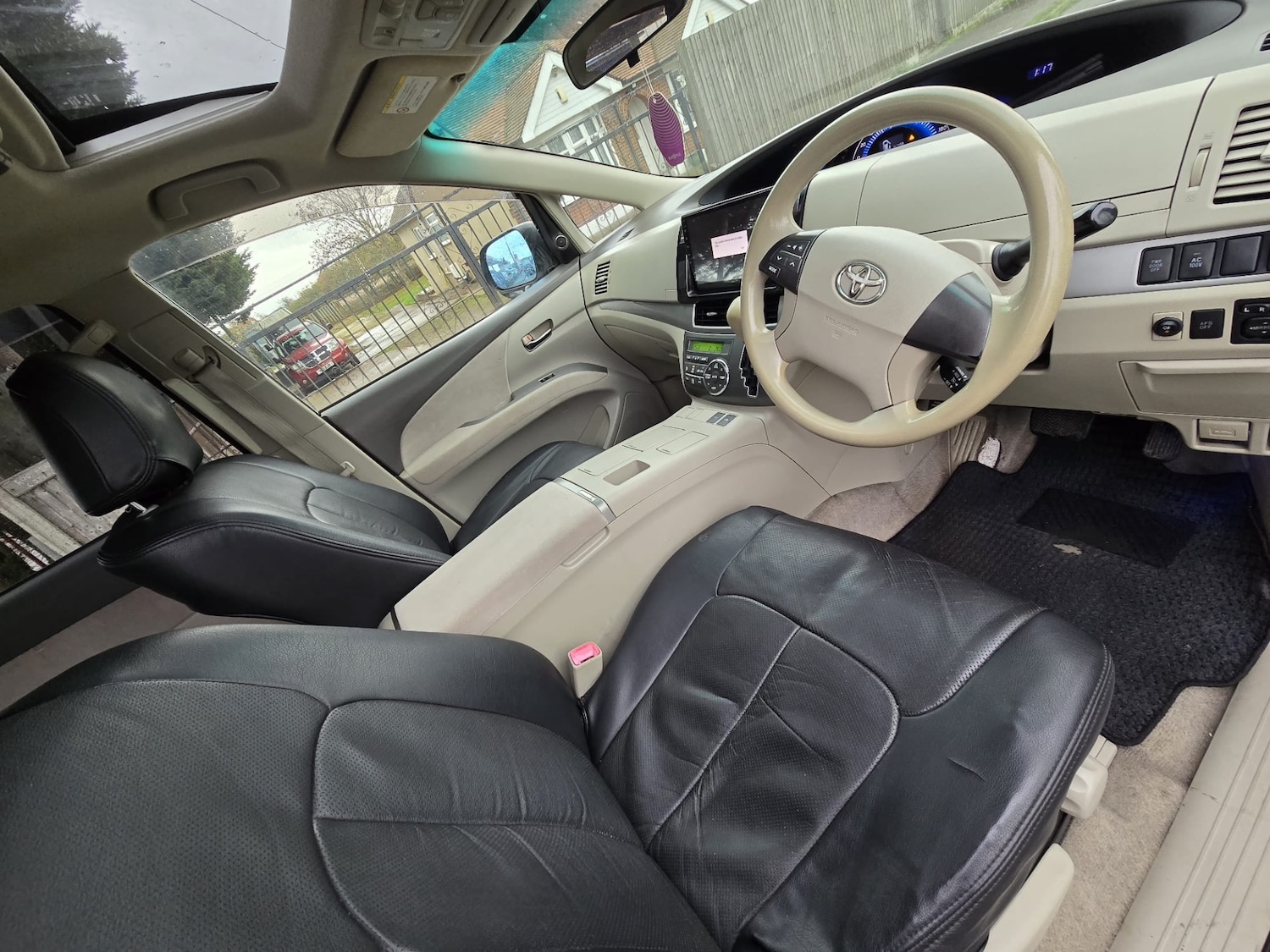 Used Toyota Estima 2010 for sale - 76542507: Photo 19