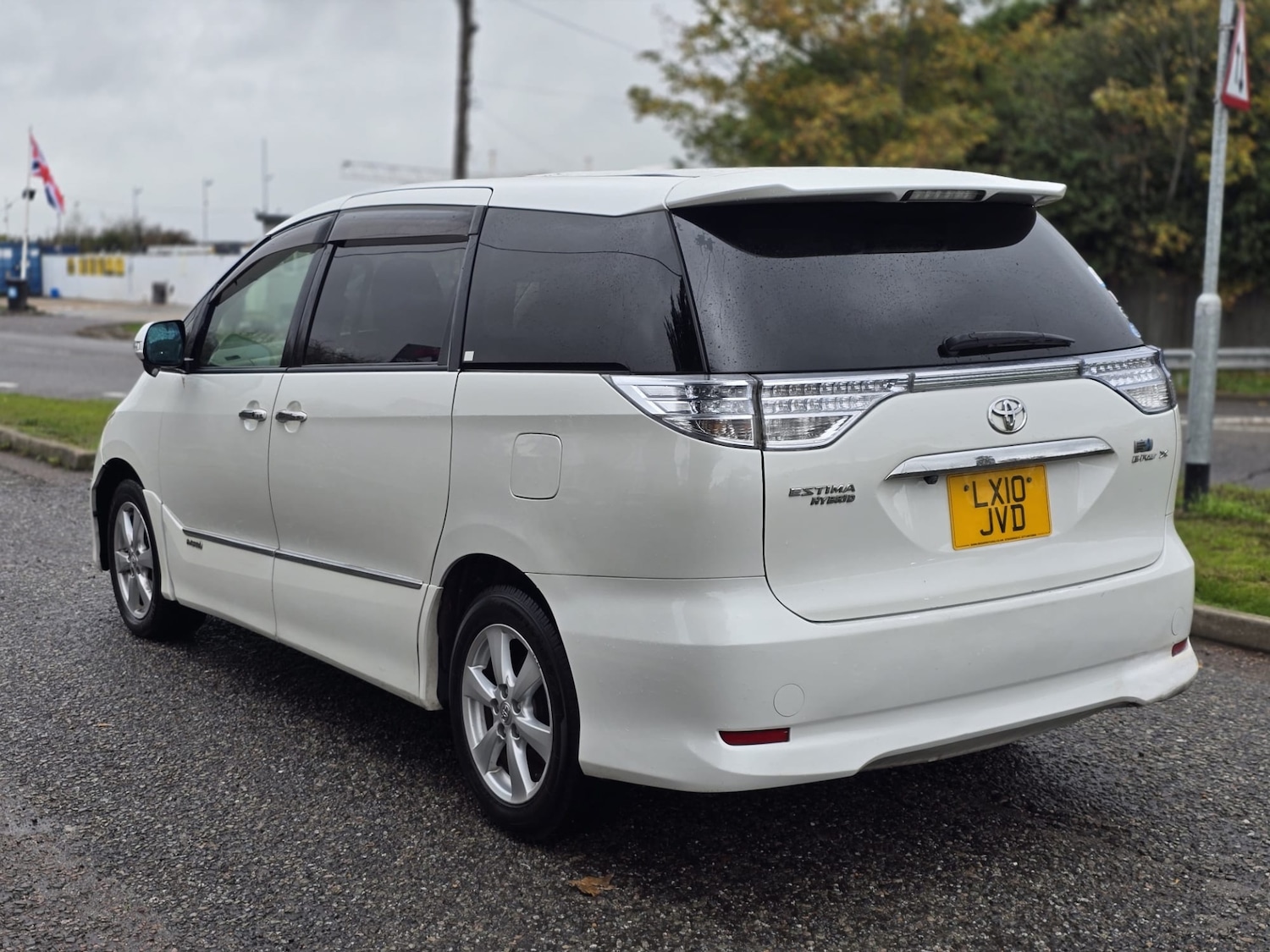 Used Toyota Estima 2010 for sale - 76542507: Photo 4