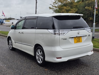 Used Toyota Estima undefined for sale - 76542507: Photo