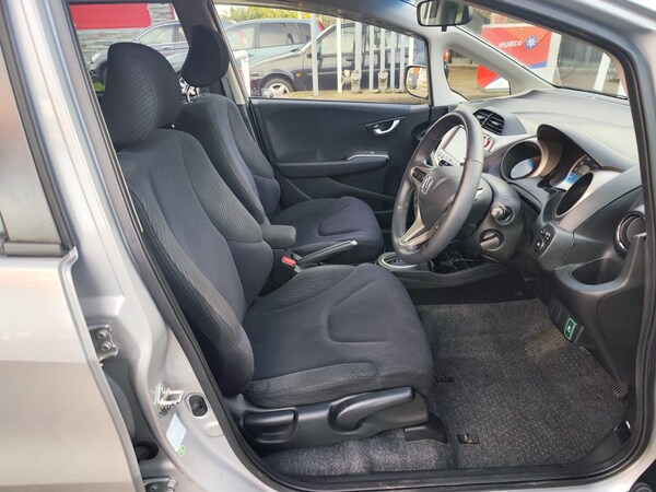Used Honda Fit 2011 for sale - 69126988: Photo 10