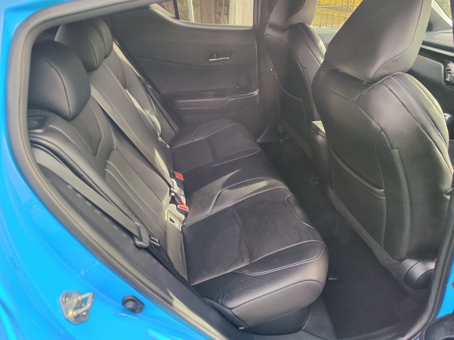 Used Toyota C-HR 2018 for sale - 76353712: Photo 12