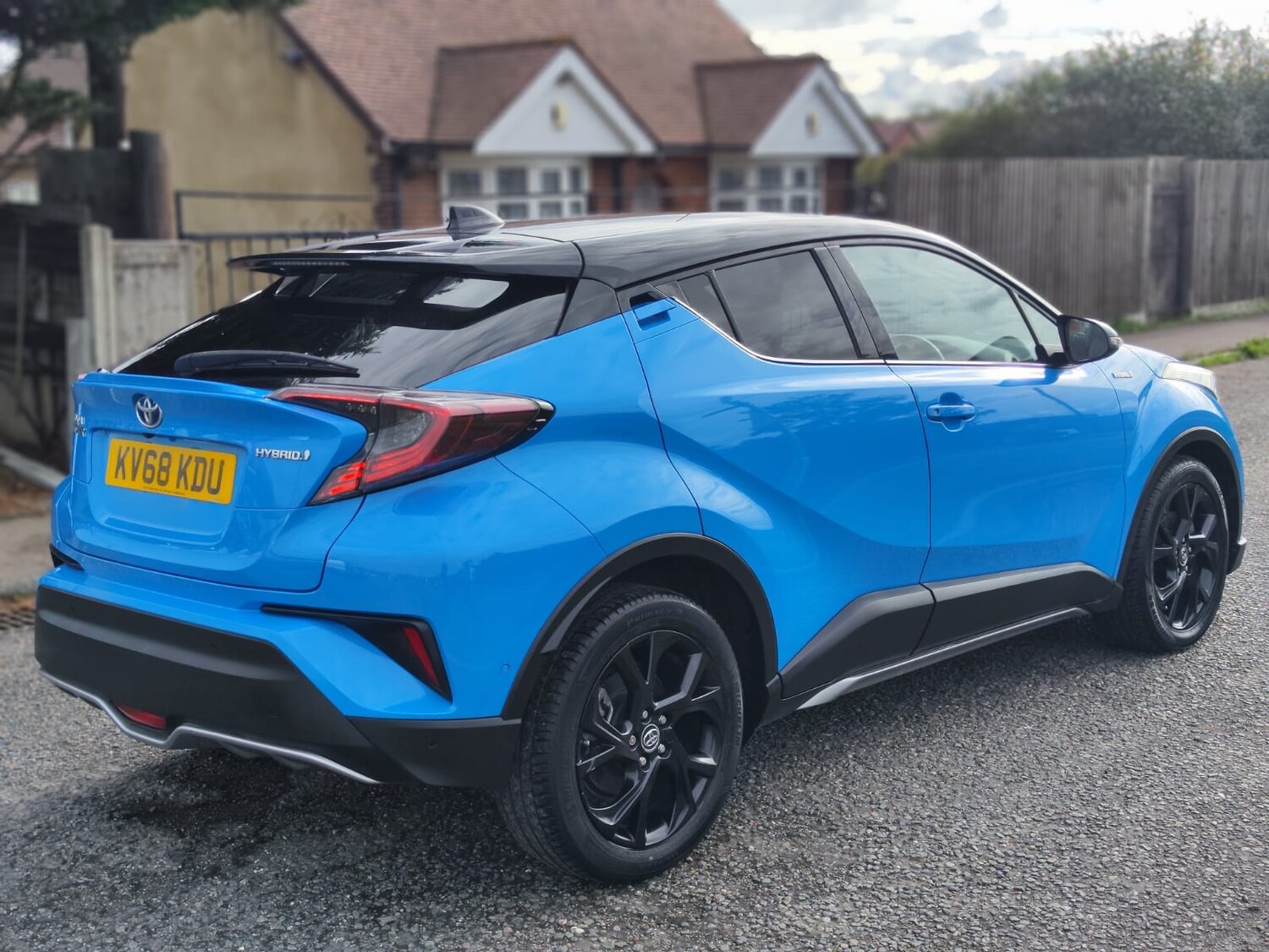 Used Toyota C-HR 2018 for sale - 76353712: Photo 3
