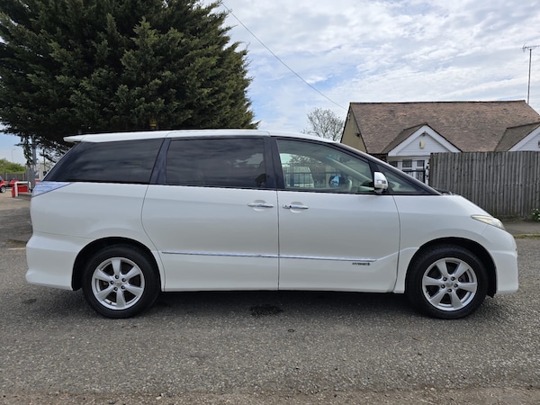 Used Toyota Estima 2010 for sale - 74524665: Photo 5