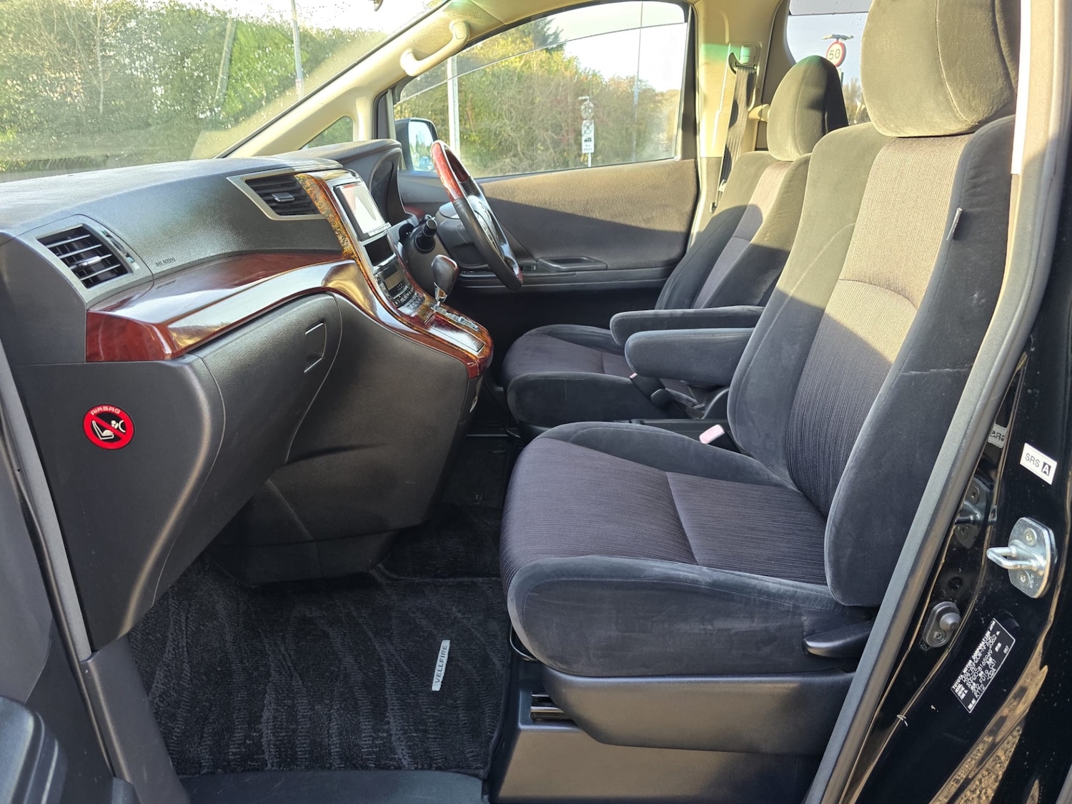 Used Toyota Vellfire 2010 for sale - 76933299: Photo 14