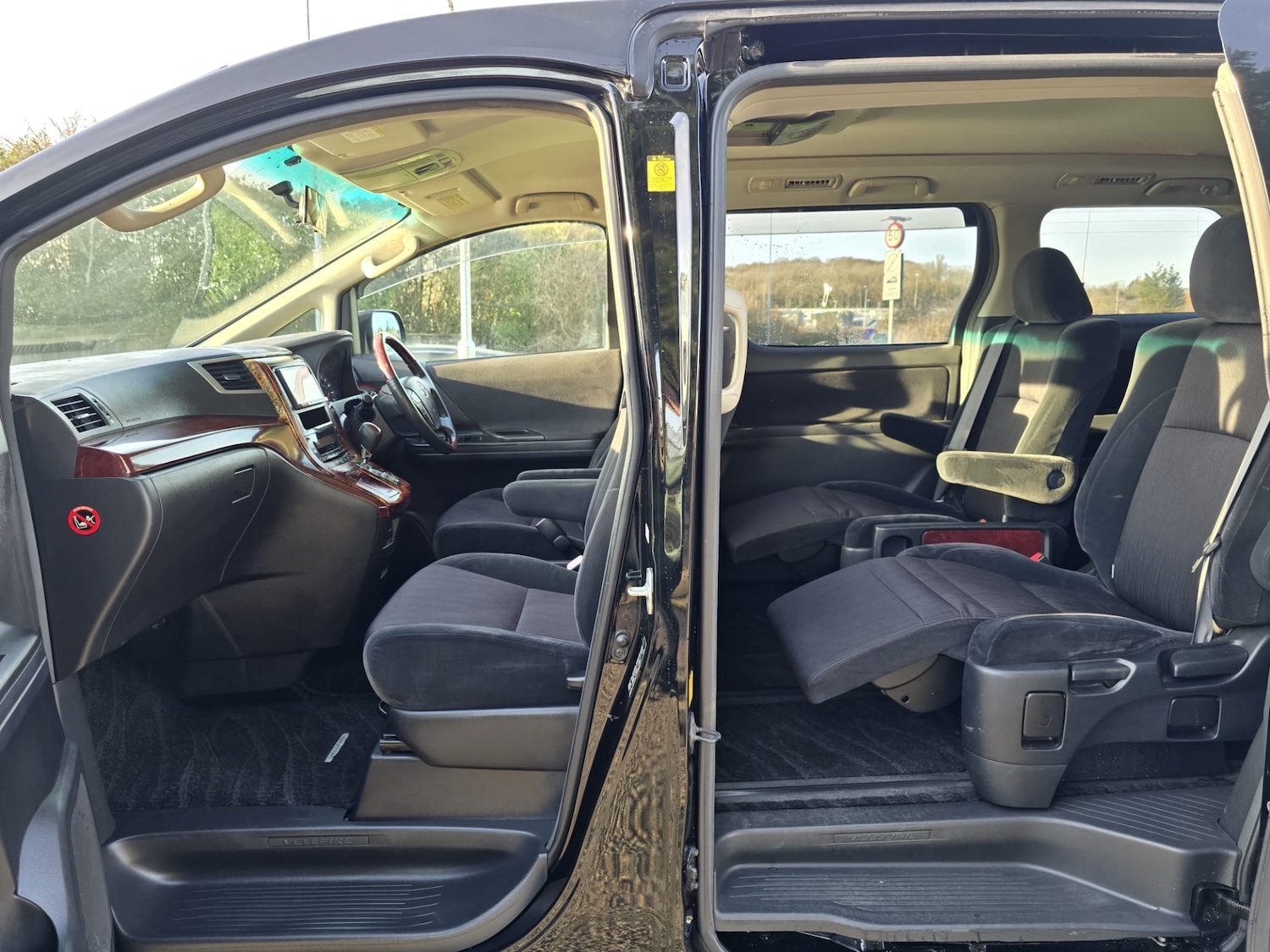 Used Toyota Vellfire 2010 for sale - 76933299: Photo 18