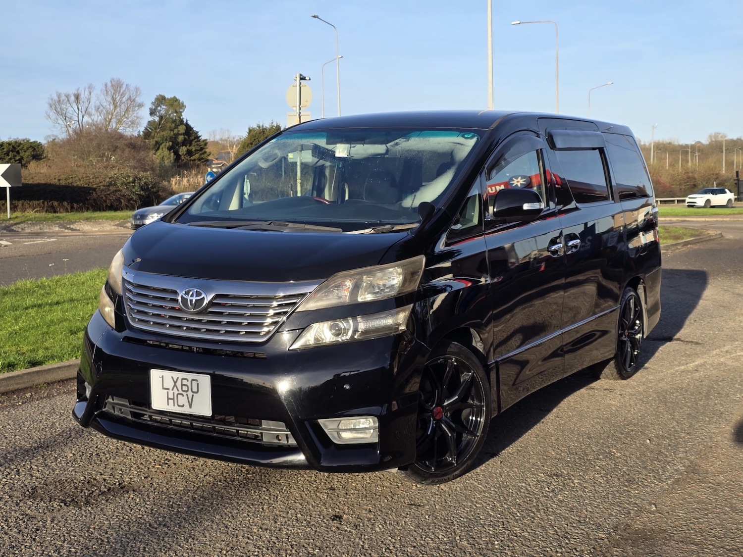 Used Toyota Vellfire 2010 for sale - 76933299: Photo 2