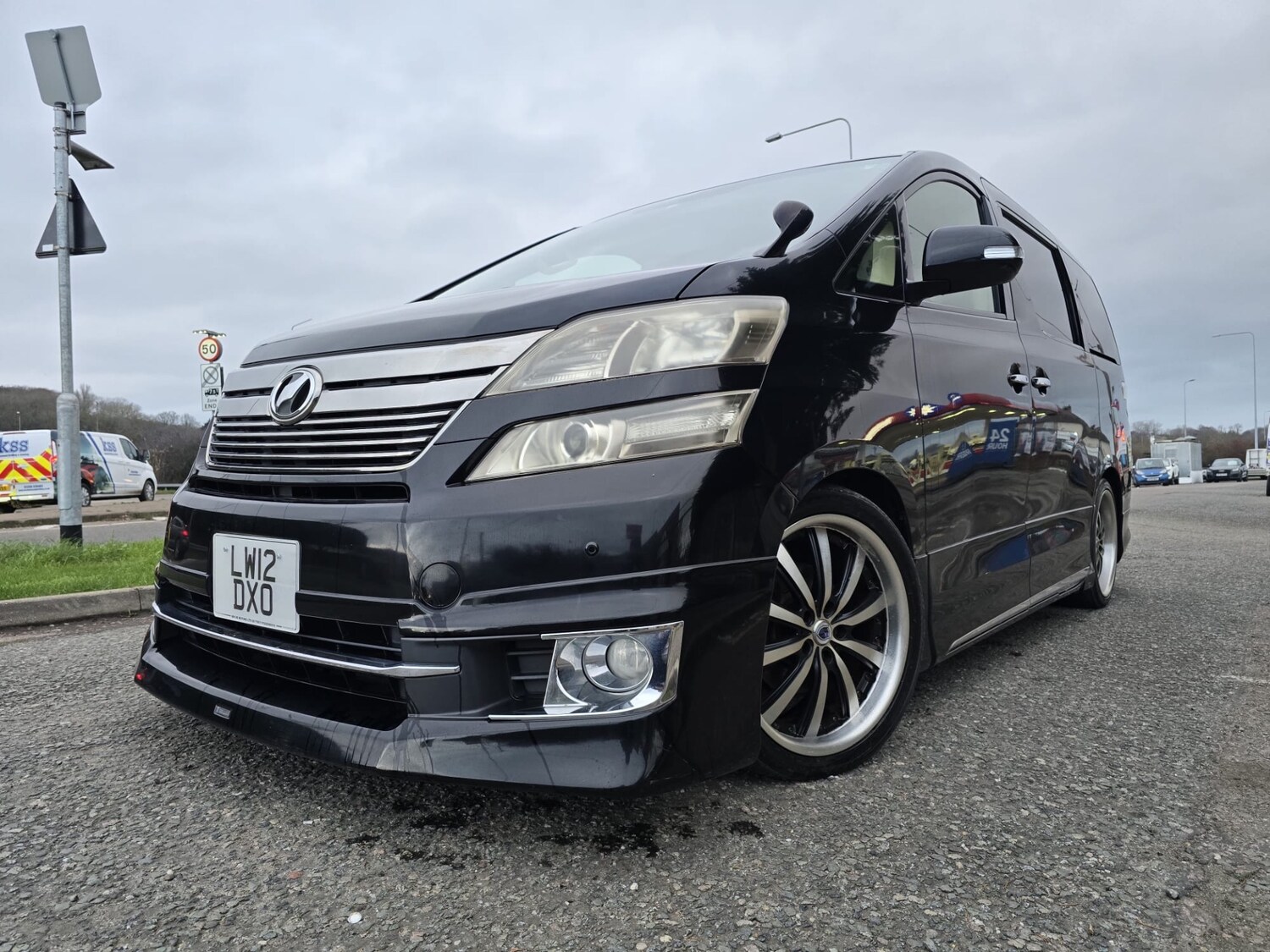 Used Toyota Vellfire 2012 for sale - 76958648: Photo 10