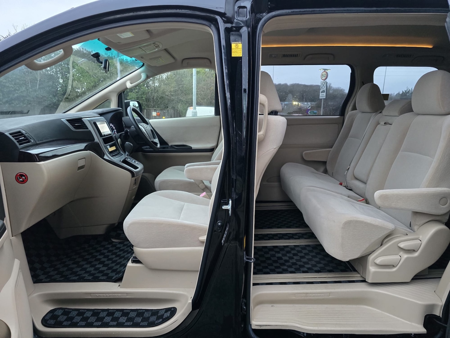 Used Toyota Vellfire 2012 for sale - 76958648: Photo 18