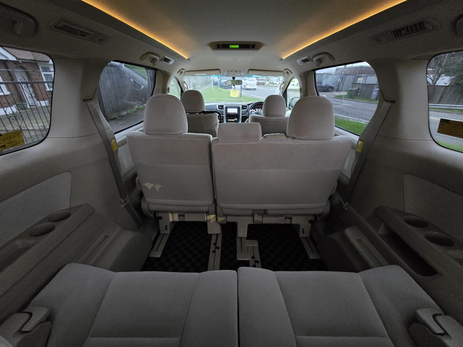 Used Toyota Vellfire 2012 for sale - 76958648: Photo 24