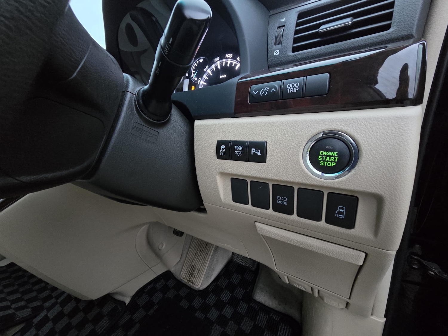 Used Toyota Vellfire 2012 for sale - 76958648: Photo 28