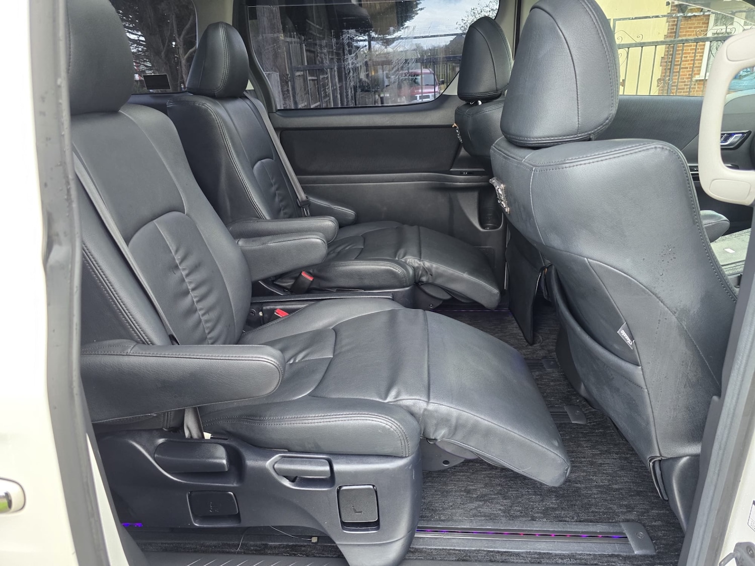 Used Toyota Alphard 2009 for sale - 77502191: Photo 15