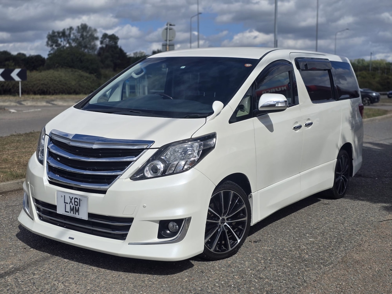 Used Toyota Alphard 2012 for sale - 76007175: Photo 2