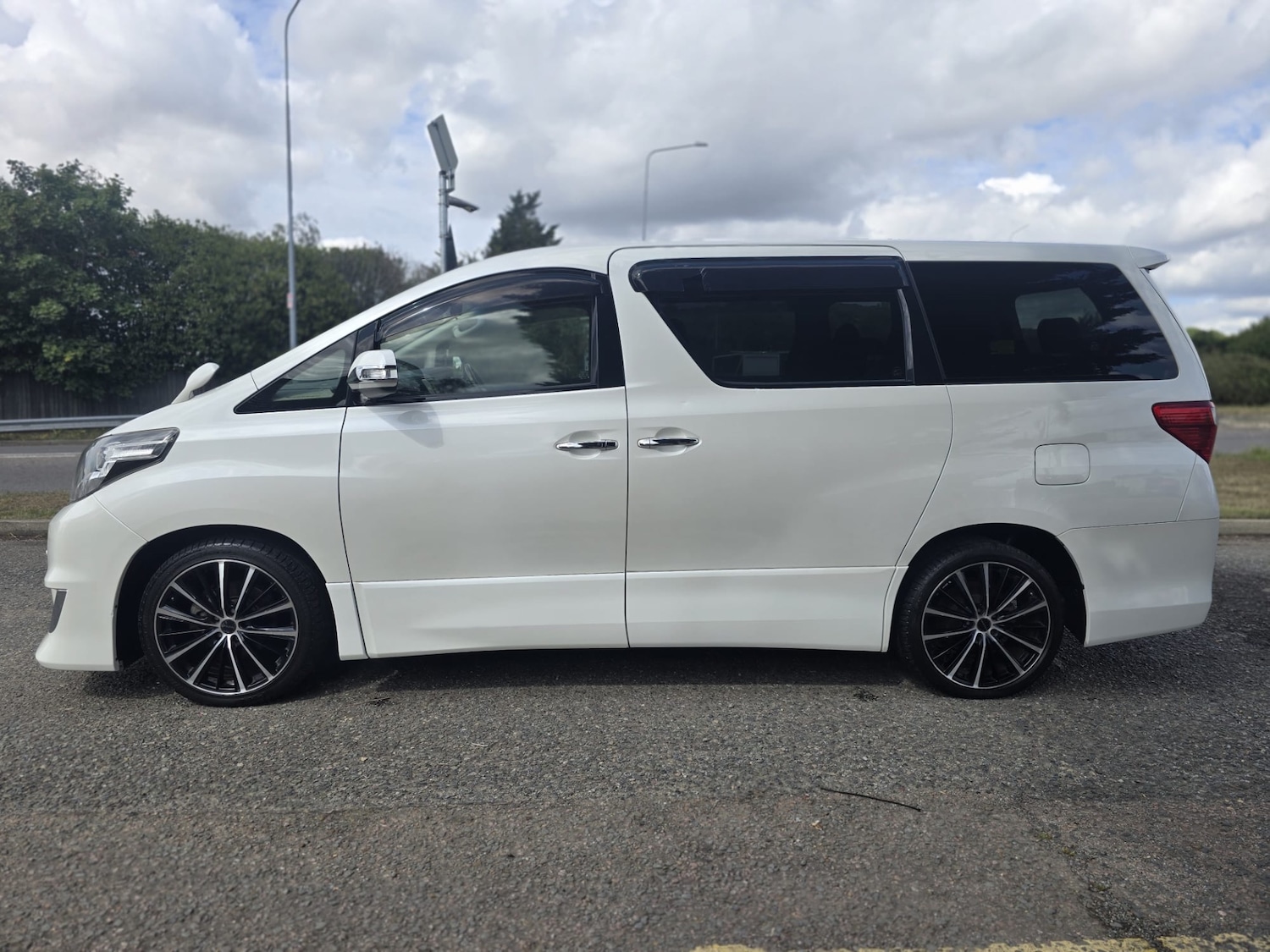 Used Toyota Alphard 2012 for sale - 76007175: Photo 8