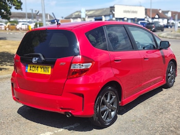 Used Honda Jazz 2014 for sale - 79342127: Photo
