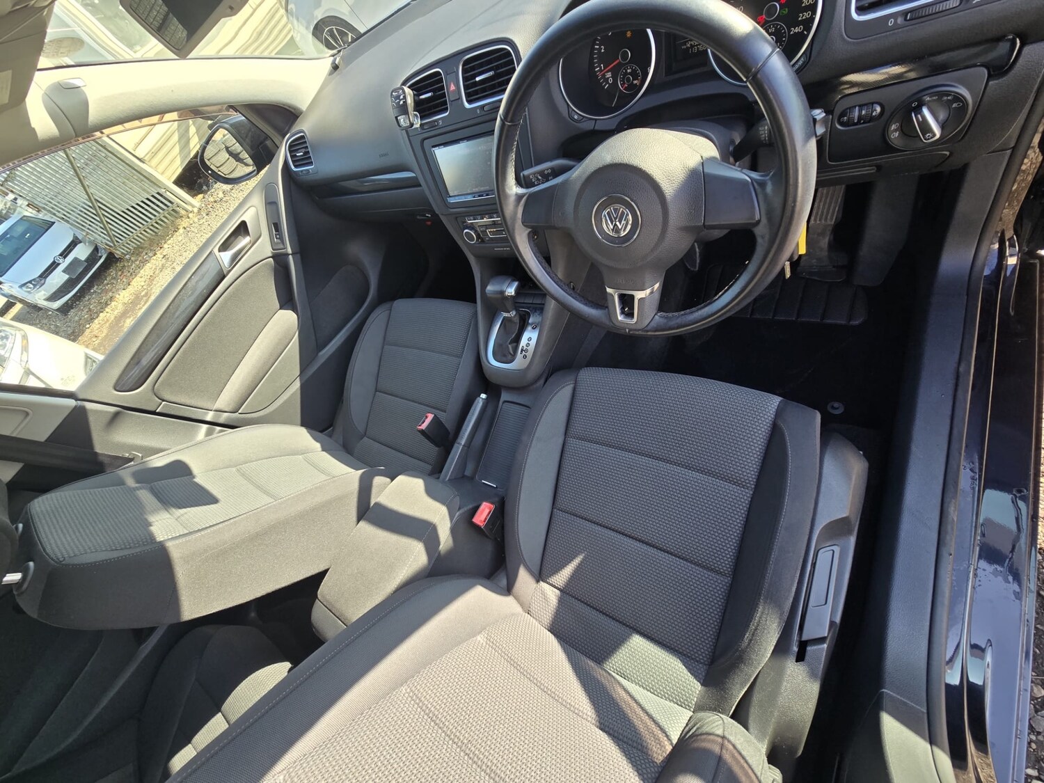 Used Volkswagen Golf 2011 for sale - 77729842: Photo 18