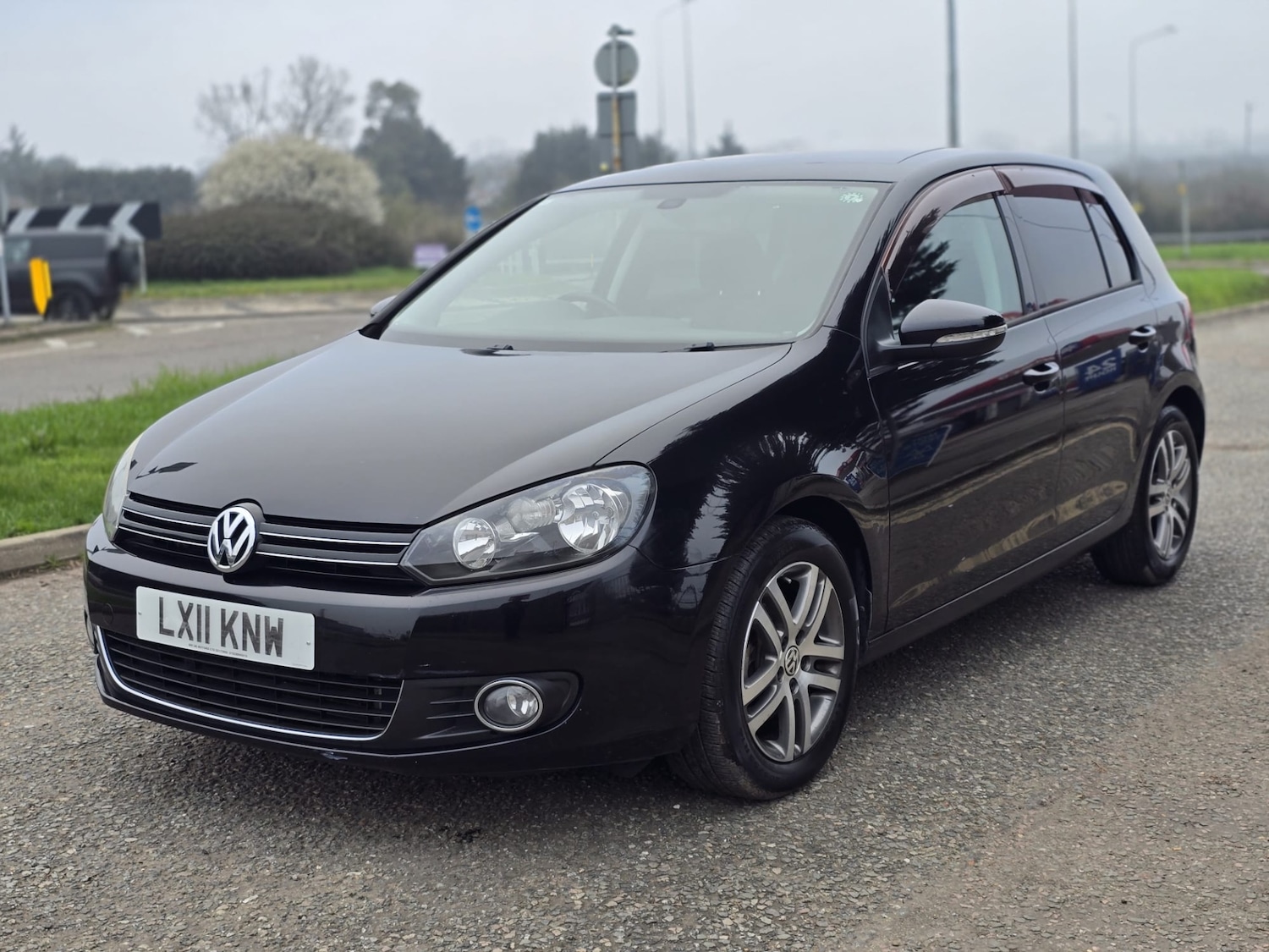 Used Volkswagen Golf 2011 for sale - 77729842: Photo 2