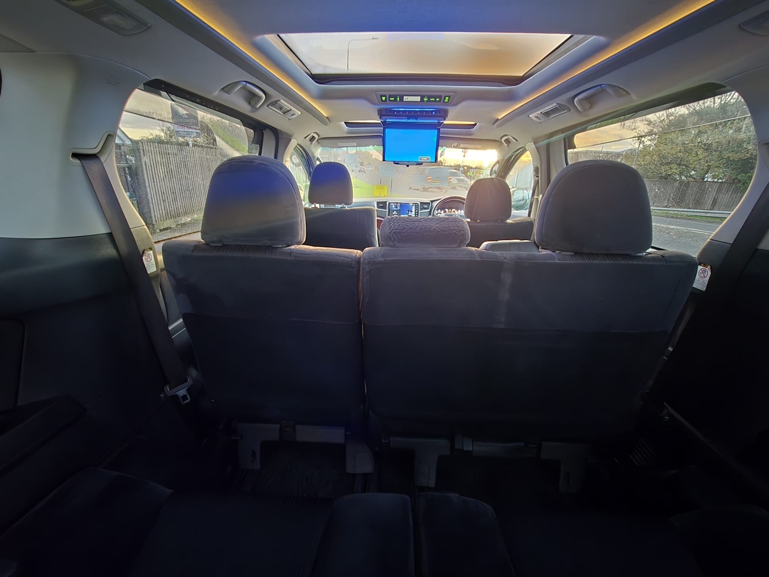 Used Toyota Vellfire 2009 for sale - 75932009: Photo 23