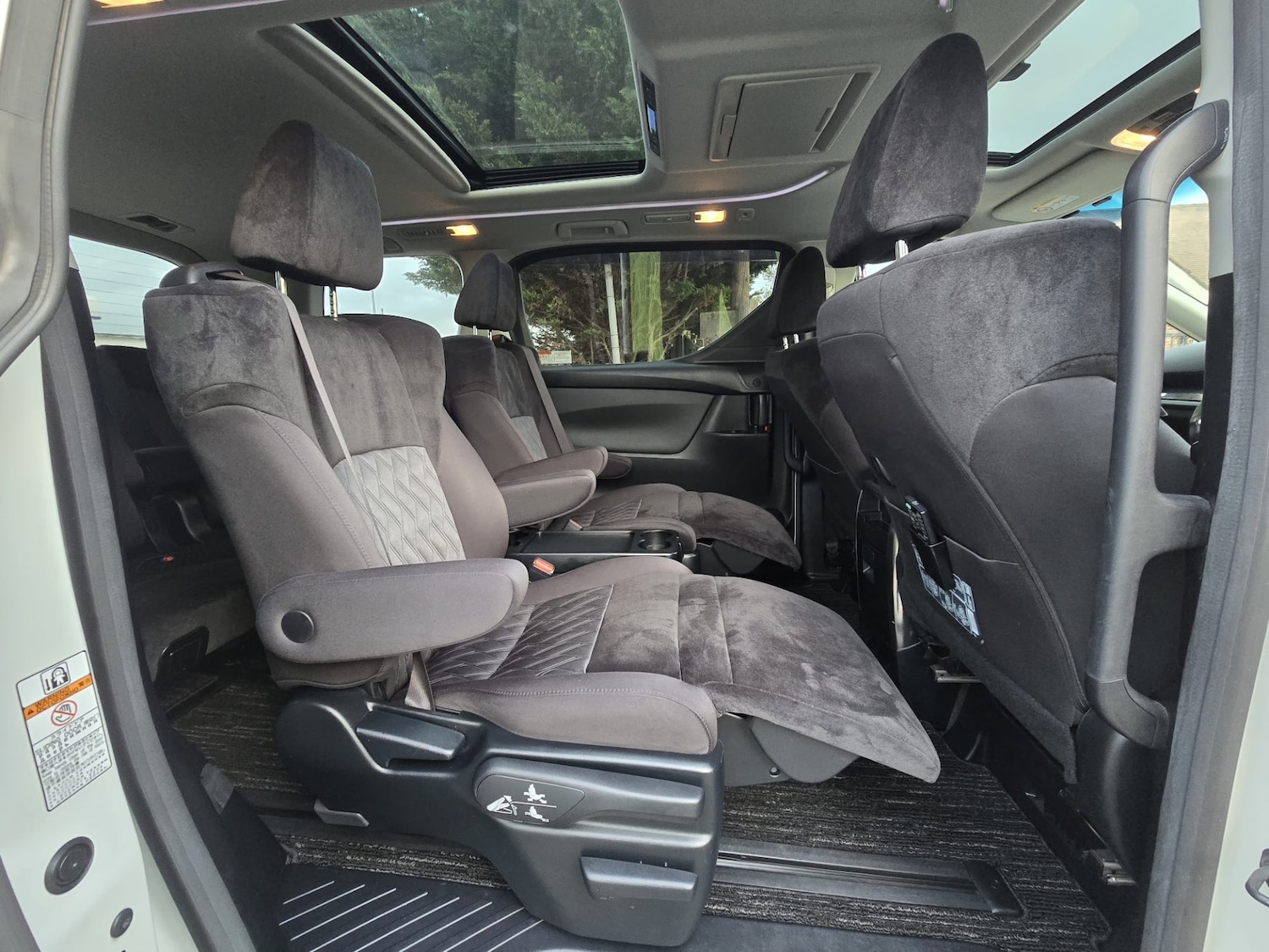 Used Toyota Vellfire 2018 for sale - 76463982: Photo 15