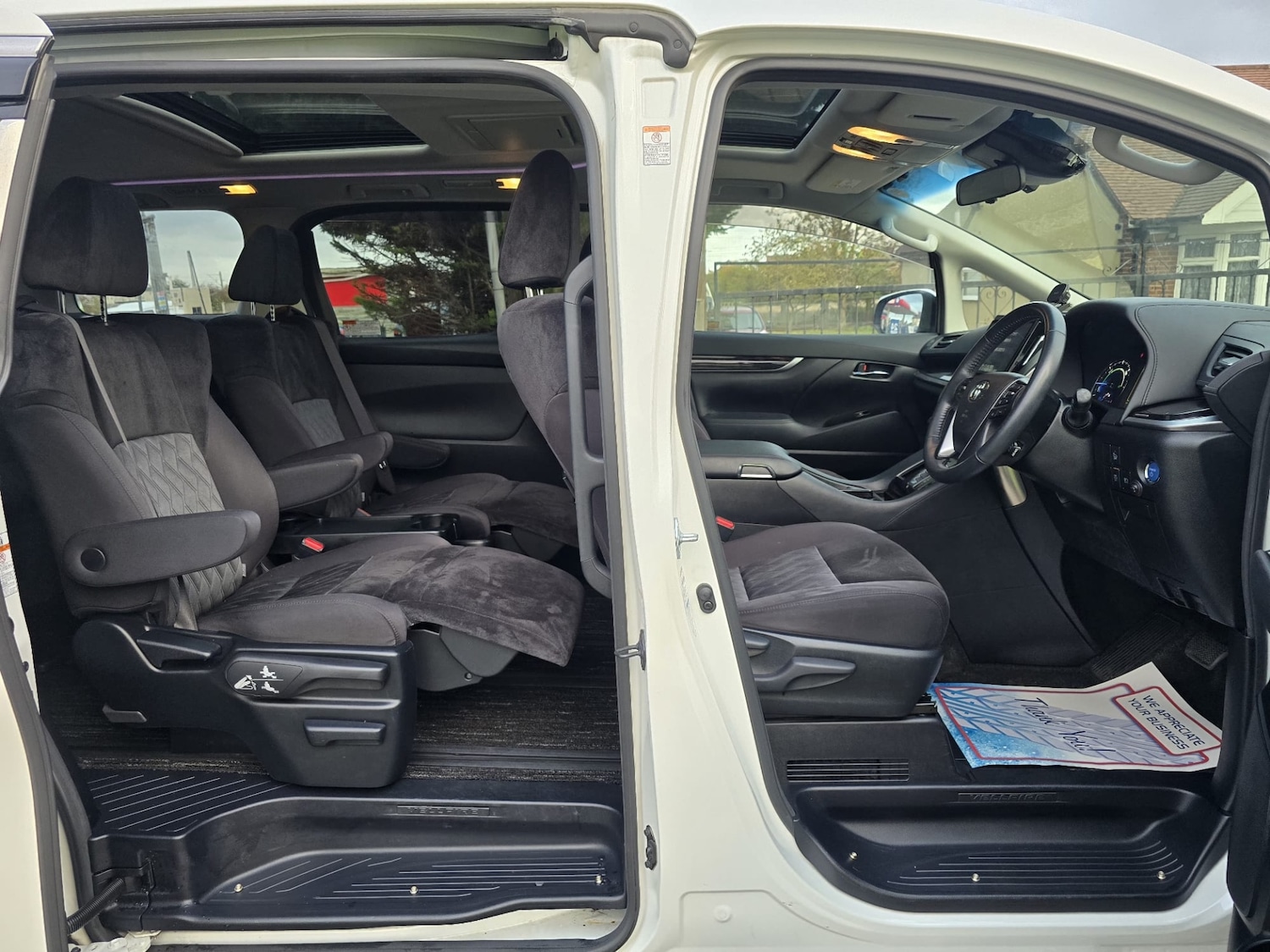 Used Toyota Vellfire 2018 for sale - 76463982: Photo 17