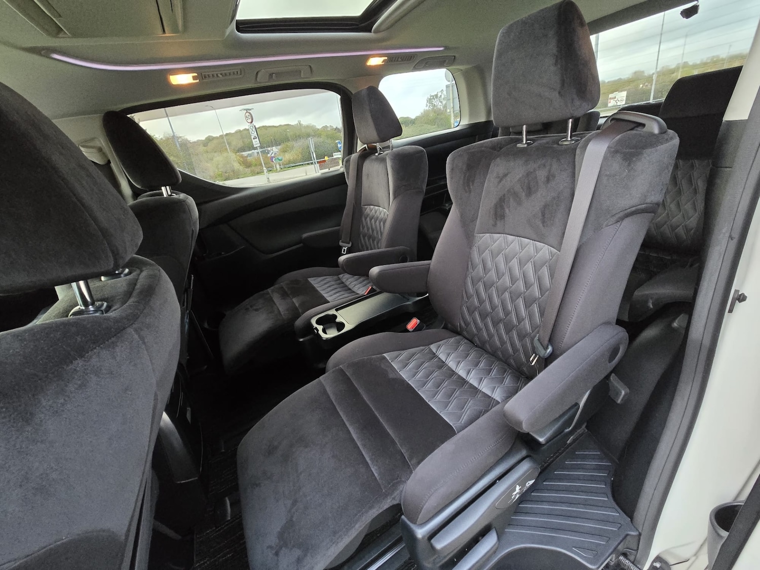 Used Toyota Vellfire 2018 for sale - 76463982: Photo 21