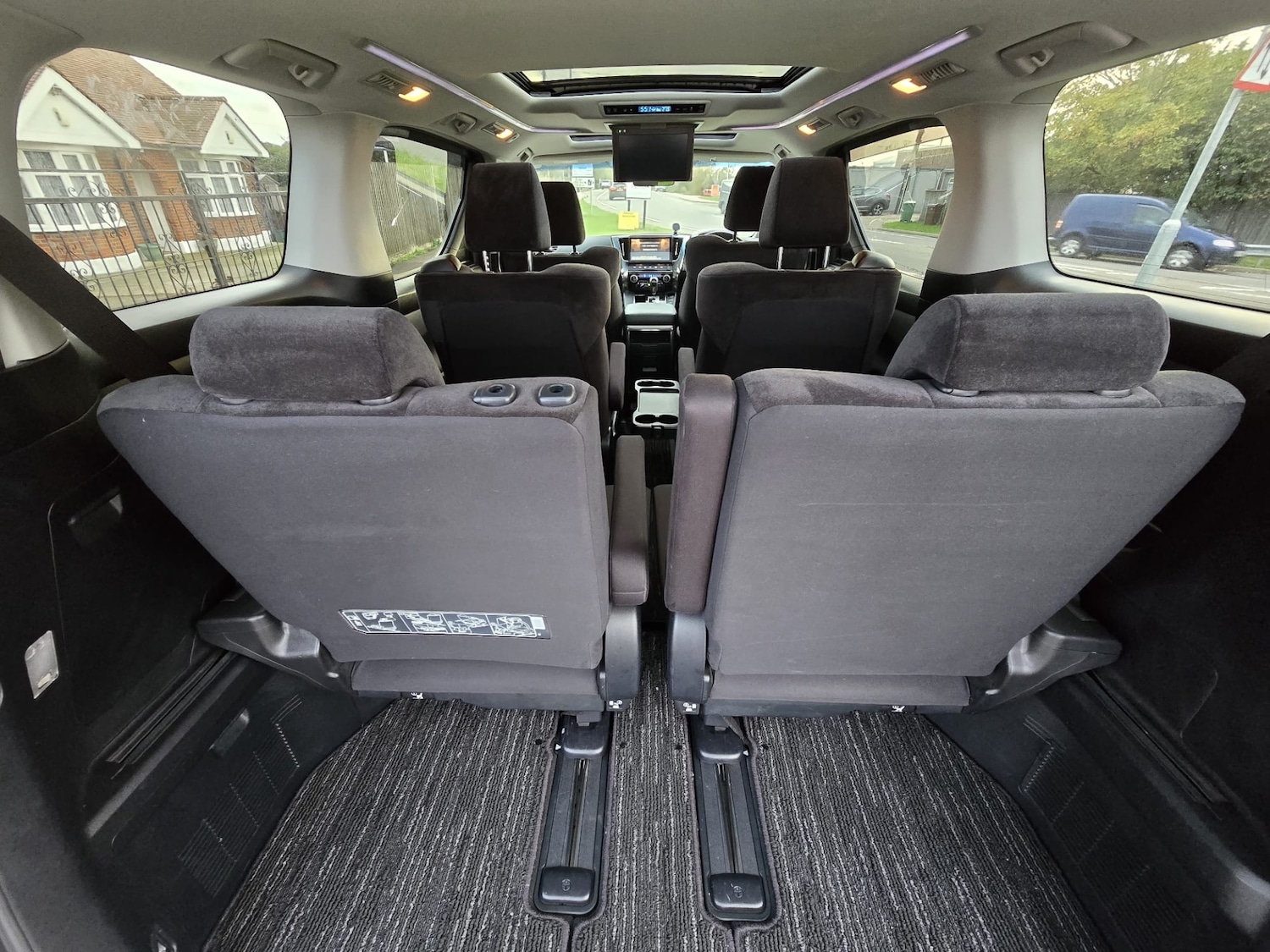 Used Toyota Vellfire 2018 for sale - 76463982: Photo 24