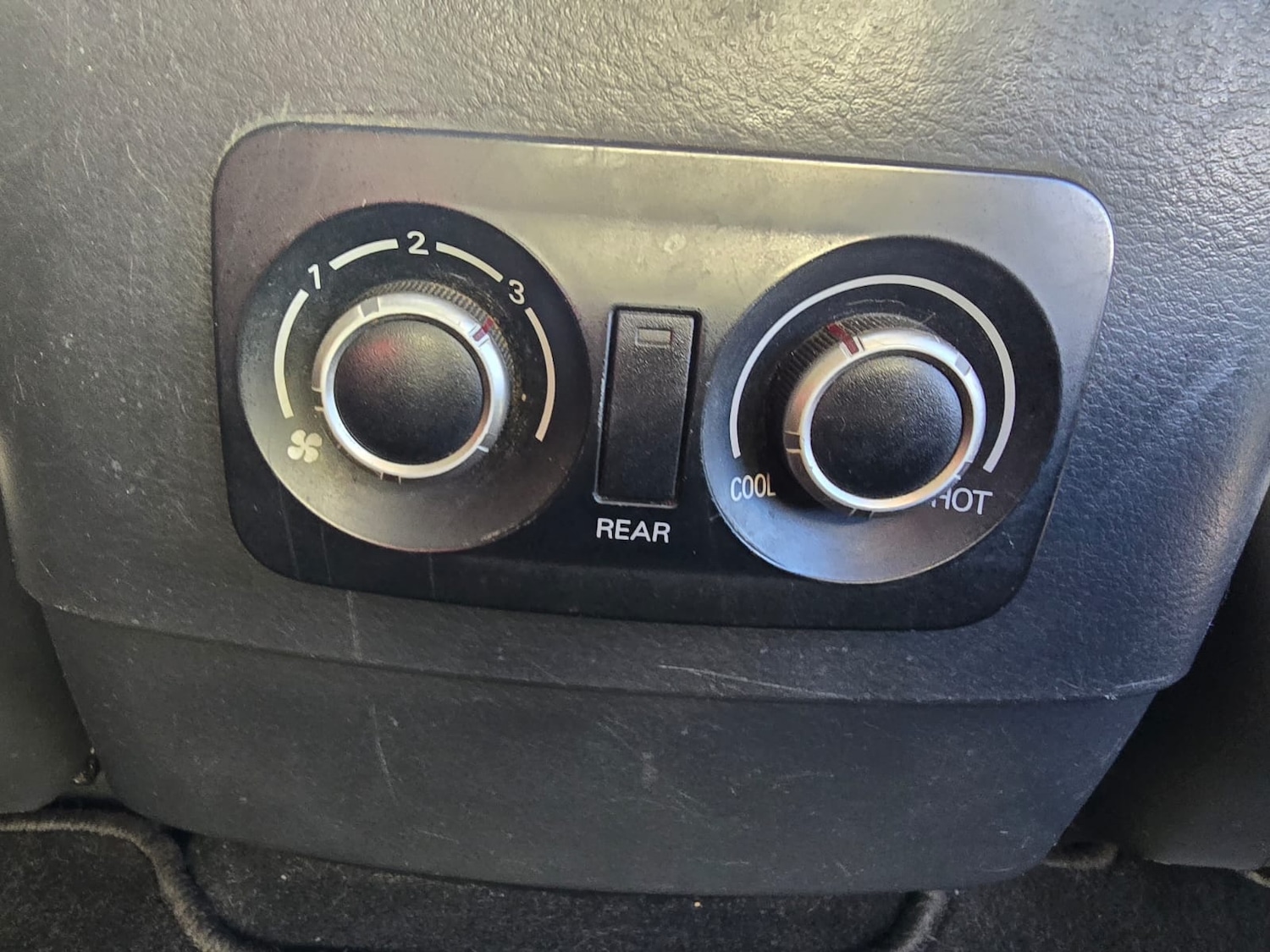 Used Mitsubishi Shogun 2016 for sale - 76778131: Photo 24