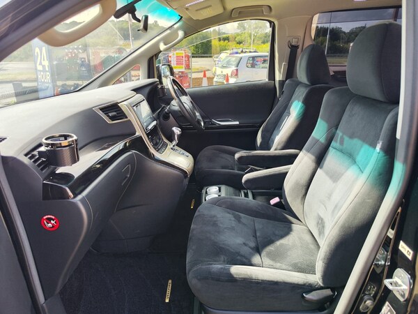 Used Toyota Vellfire 2011 for sale - 75295783: Photo 11