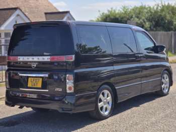 Used Nissan Elgrand  for sale - 74614781: Photo
